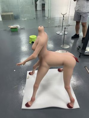 عروسک مادرزاده ی جهش یافته ی چهارپاینه ی تیرگير کون بزرگ عروسک عروسک منحرف